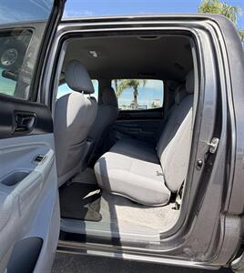 2011 Toyota Tacoma V6   - Photo 8 - Bakersfield, CA 93305