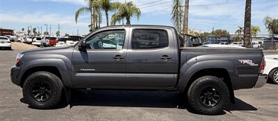 2011 Toyota Tacoma V6   - Photo 4 - Bakersfield, CA 93305