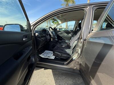 2014 Honda CR-V LX   - Photo 6 - Bakersfield, CA 93305