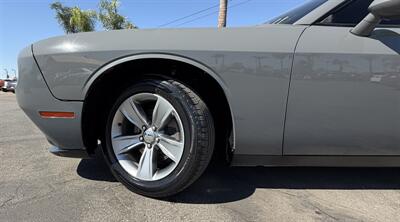2019 Dodge Challenger SXT   - Photo 20 - Bakersfield, CA 93305