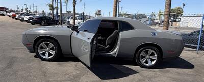 2019 Dodge Challenger SXT   - Photo 4 - Bakersfield, CA 93305