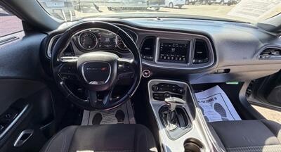 2019 Dodge Challenger SXT   - Photo 17 - Bakersfield, CA 93305
