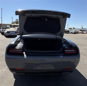 2019 Dodge Challenger SXT   - Photo 10 - Bakersfield, CA 93305