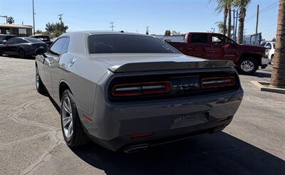 2019 Dodge Challenger SXT   - Photo 8 - Bakersfield, CA 93305