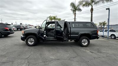2005 GMC Sierra 2500HD Work Truck   - Photo 5 - Bakersfield, CA 93301