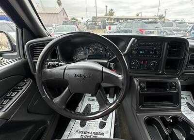 2005 GMC Sierra 2500HD Work Truck   - Photo 16 - Bakersfield, CA 93301