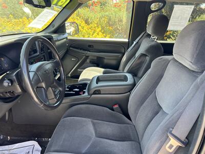 2005 GMC Sierra 2500HD Work Truck   - Photo 9 - Bakersfield, CA 93305