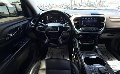 2023 GMC Acadia SLT - Photo 24 - Bakersfield, CA 93305