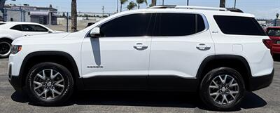 2023 GMC Acadia SLT - Photo 4 - Bakersfield, CA 93305