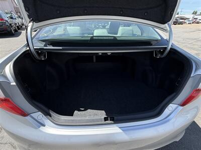 2012 Toyota Camry LE   - Photo 12 - Bakersfield, CA 93305