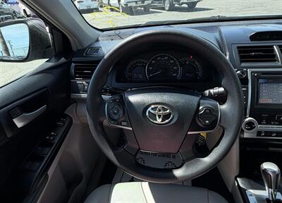 2012 Toyota Camry LE   - Photo 20 - Bakersfield, CA 93305