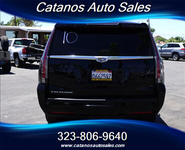 2020 Cadillac Escalade ESV Standard   - Photo 10 - Bakersfield, CA 93301