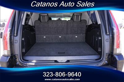 2020 Cadillac Escalade ESV Standard   - Photo 12 - Bakersfield, CA 93301