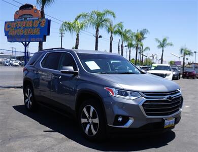 2021 Chevrolet Traverse LT Leather   - Photo 3 - Bakersfield, CA 93305