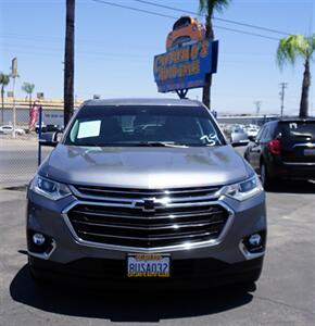 2021 Chevrolet Traverse LT Leather   - Photo 2 - Bakersfield, CA 93305