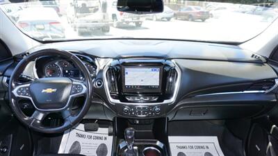 2021 Chevrolet Traverse LT Leather   - Photo 21 - Bakersfield, CA 93305