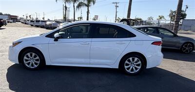 2022 Toyota Corolla LE - Photo 4 - Bakersfield, CA 93301