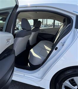 2022 Toyota Corolla LE - Photo 7 - Bakersfield, CA 93301