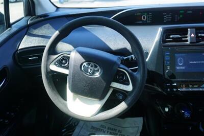 2017 Toyota Prius Two   - Photo 9 - Bakersfield, CA 93305