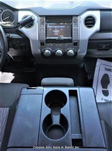 2017 Toyota 4Runner Tundra SR5: Crew Max 2WD 5.7-Liter V-8   - Photo 9 - Bakersfield, CA 93305