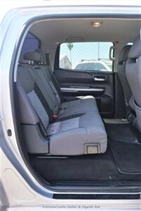 2017 Toyota 4Runner Tundra SR5: Crew Max 2WD 5.7-Liter V-8   - Photo 5 - Bakersfield, CA 93305