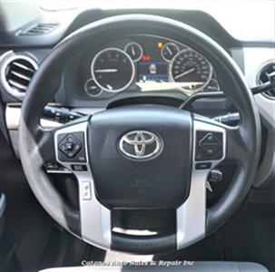 2017 Toyota 4Runner Tundra SR5: Crew Max 2WD 5.7-Liter V-8   - Photo 7 - Bakersfield, CA 93305