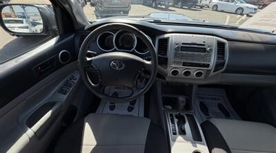 2011 Toyota Tacoma PreRunner V6 - Photo 19 - Bakersfield, CA 93305