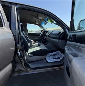 2011 Toyota Tacoma PreRunner V6 - Photo 16 - Bakersfield, CA 93305
