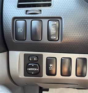 2011 Toyota Tacoma PreRunner V6 - Photo 25 - Bakersfield, CA 93305