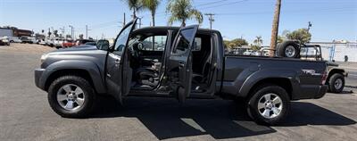 2011 Toyota Tacoma PreRunner V6 - Photo 5 - Bakersfield, CA 93305