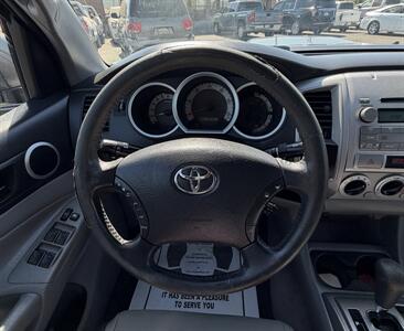 2011 Toyota Tacoma PreRunner V6 - Photo 20 - Bakersfield, CA 93305