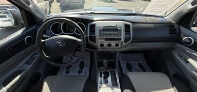 2011 Toyota Tacoma PreRunner V6 - Photo 18 - Bakersfield, CA 93305