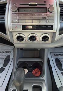 2011 Toyota Tacoma PreRunner V6 - Photo 22 - Bakersfield, CA 93305
