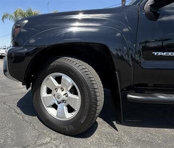 2014 Toyota Tacoma PreRunner V6   - Photo 27 - Bakersfield, CA 93305