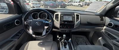 2014 Toyota Tacoma PreRunner V6   - Photo 20 - Bakersfield, CA 93305