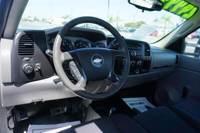 2008 Chevrolet Silverado 2500 Work Truck Long Box 4WD   - Photo 8 - Bakersfield, CA 93305
