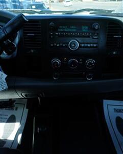 2008 Chevrolet Silverado 2500 Work Truck Long Box 4WD   - Photo 10 - Bakersfield, CA 93305