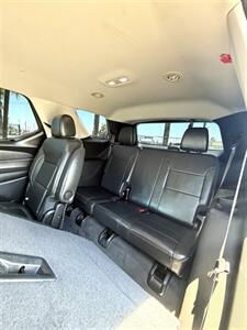 2019 Chevrolet Traverse LT Leather - Photo 9 - Bakersfield, CA 93305
