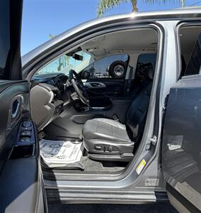 2019 Chevrolet Traverse LT Leather - Photo 6 - Bakersfield, CA 93305