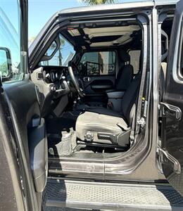 2021 Jeep Gladiator CALIFORNIA EDITION - Photo 6 - Bakersfield, CA 93305