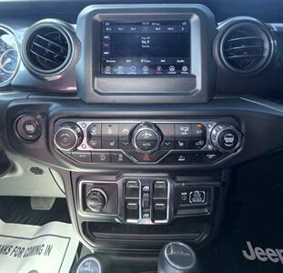 2021 Jeep Gladiator CALIFORNIA EDITION - Photo 21 - Bakersfield, CA 93305