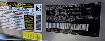 2017 Toyota Sienna Limited Premium 7-Passeng - Photo 9 - Bakersfield, CA 93305