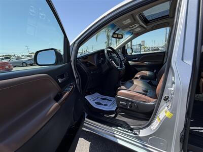 2017 Toyota Sienna Limited Premium 7-Passeng - Photo 6 - Bakersfield, CA 93305