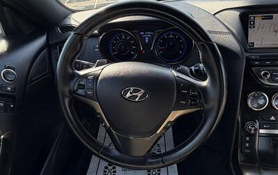2013 Hyundai Genesis Coupe 2.0T   - Photo 17 - Bakersfield, CA 93305