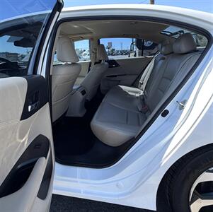 2016 Honda Accord EX-L w/Navi w/Honda Sensi   - Photo 7 - Bakersfield, CA 93305