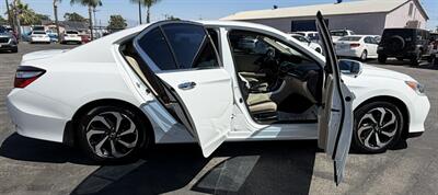 2016 Honda Accord EX-L w/Navi w/Honda Sensi   - Photo 16 - Bakersfield, CA 93305