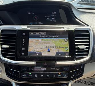 2016 Honda Accord EX-L w/Navi w/Honda Sensi   - Photo 30 - Bakersfield, CA 93305