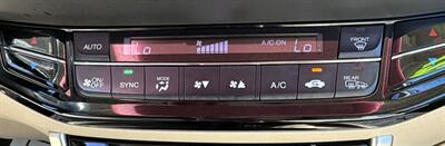 2016 Honda Accord EX-L w/Navi w/Honda Sensi   - Photo 24 - Bakersfield, CA 93305