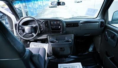 2002 Chevrolet Express 3500 Extended   - Photo 10 - Bakersfield, CA 93305