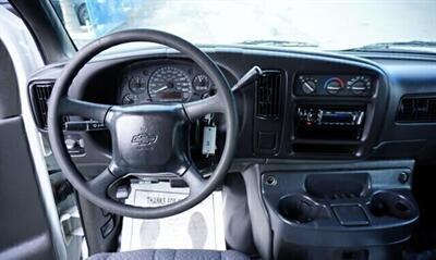 2002 Chevrolet Express 3500 Extended   - Photo 11 - Bakersfield, CA 93305